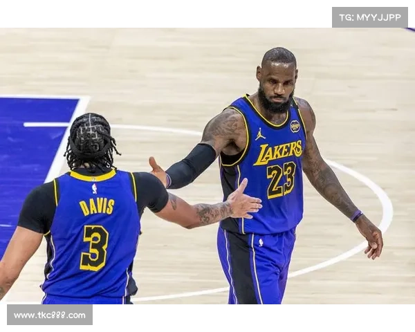詹姆斯NBA季后赛赛场场均高分闪耀领袖魅力湖人虽败犹荣表现惊艳 詹姆斯NBA季后赛赛场场均高分闪耀领袖魅力湖人虽败犹荣表现惊艳